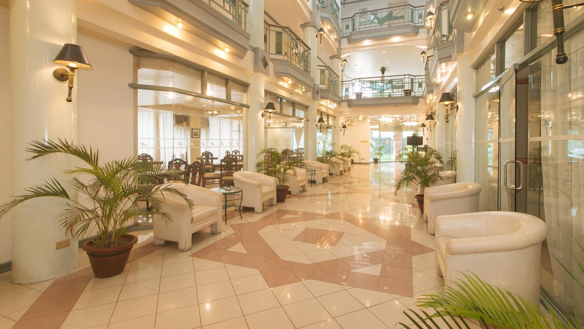 Royal Am Rei Hotel By Reddoorz Μπακολόντ Εξωτερικό φωτογραφία