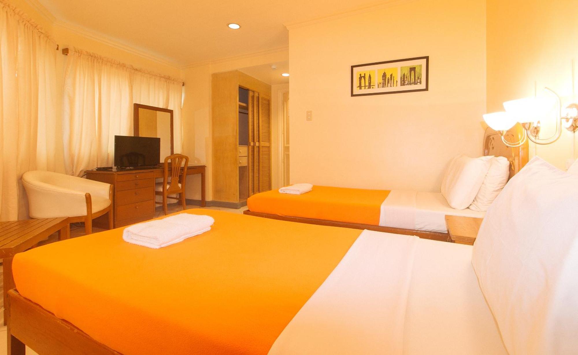 Royal Am Rei Hotel By Reddoorz Μπακολόντ Εξωτερικό φωτογραφία