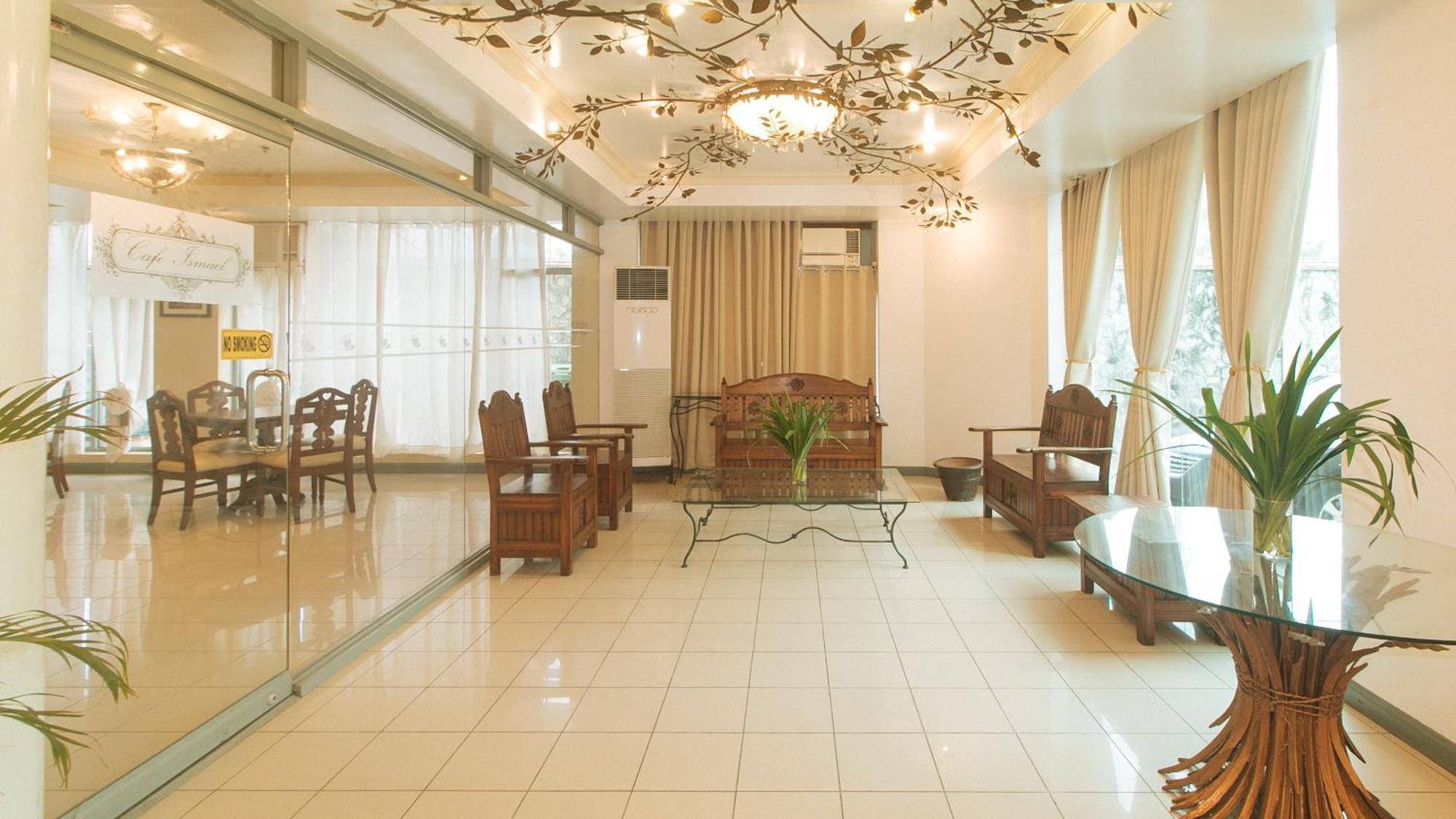 Royal Am Rei Hotel By Reddoorz Μπακολόντ Εξωτερικό φωτογραφία