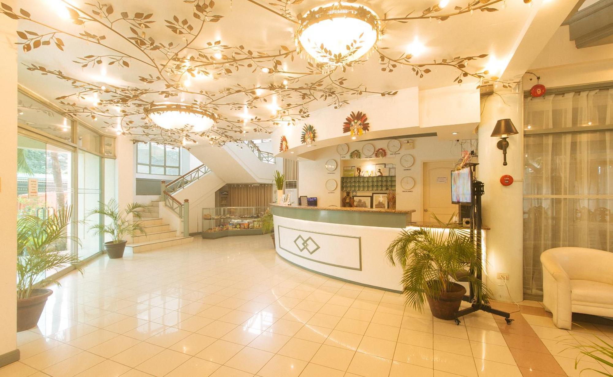 Royal Am Rei Hotel By Reddoorz Μπακολόντ Εξωτερικό φωτογραφία