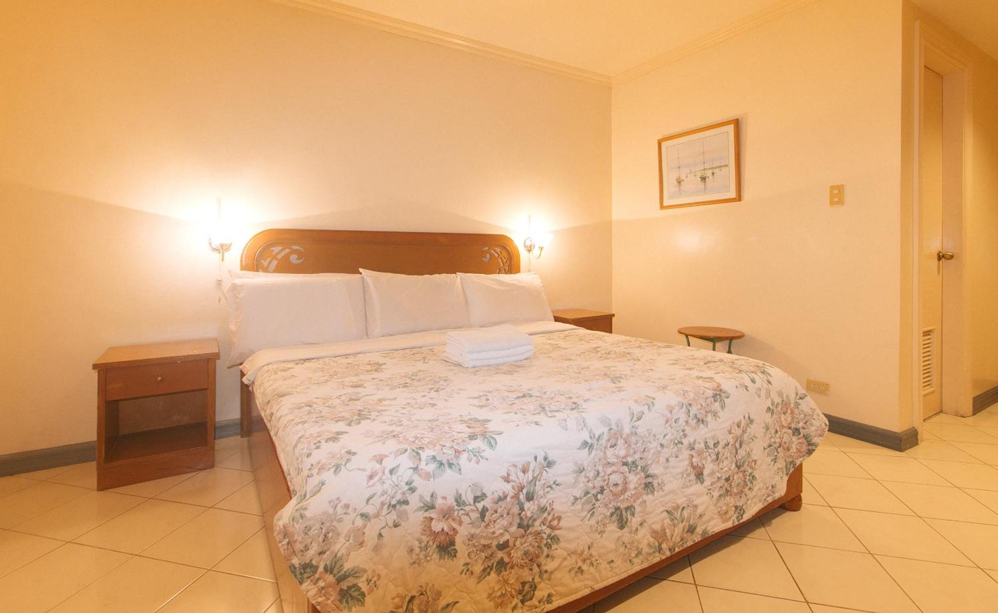 Royal Am Rei Hotel By Reddoorz Μπακολόντ Εξωτερικό φωτογραφία